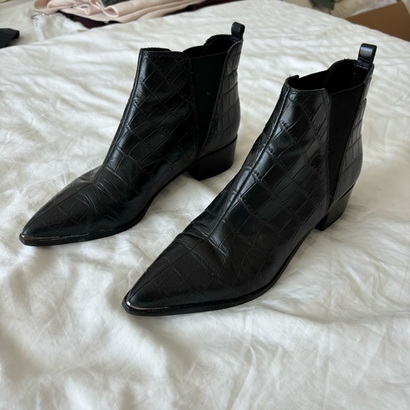 Marc Fisher | Black Croc Yale Pointy Toe Boot - Size 9.5 - Picture 8 of 8